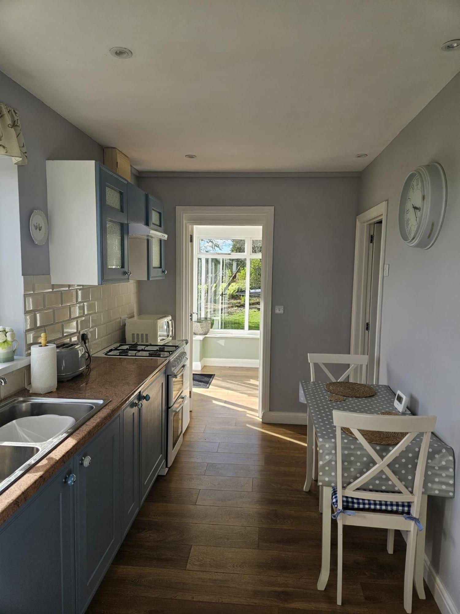 Meadow View Villa Хавърфордуест Екстериор снимка