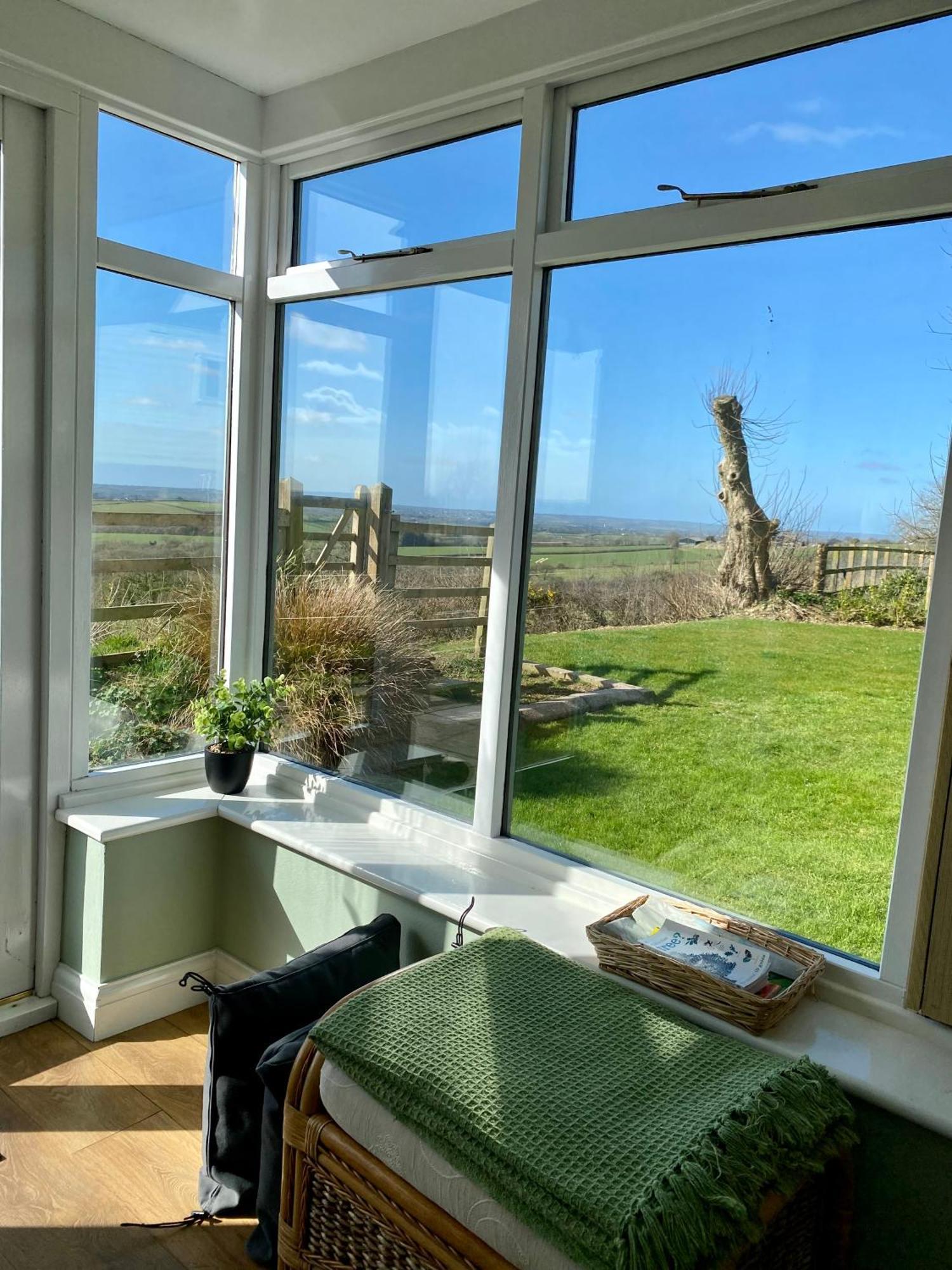 Meadow View Villa Хавърфордуест Екстериор снимка